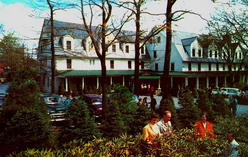 Strickland's Mountain Inn and Cottages